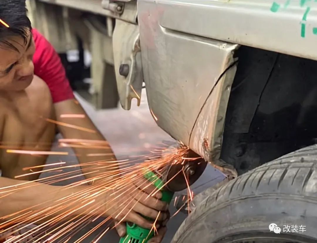 五菱兴旺面包车最新款,第二代五菱兴旺小卡