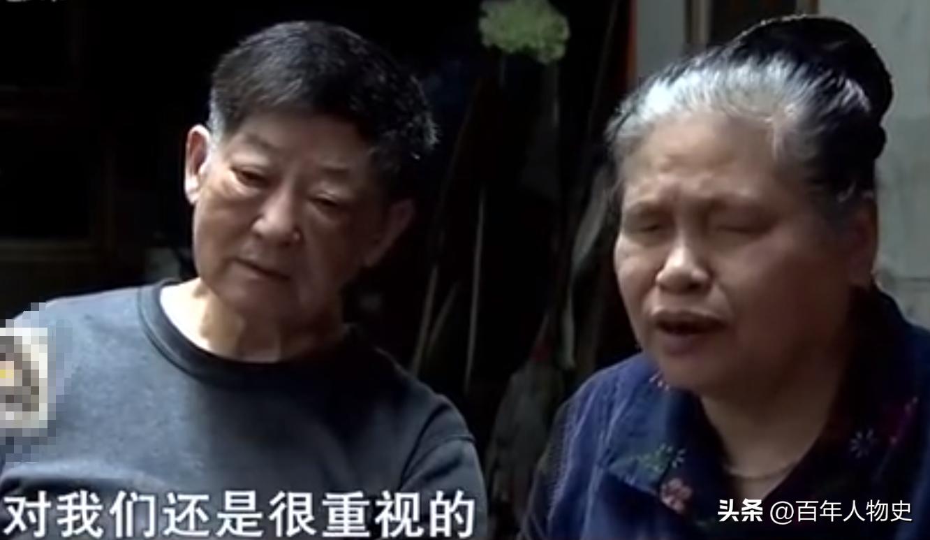 脑瘫男孩被丢给奶奶照顾,13岁孩子瘫痪在床