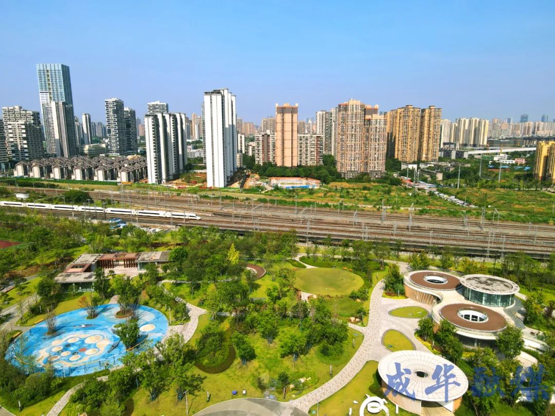 闄嗗啿杩愬姩瑙嗛,闄嗗啿楠戣