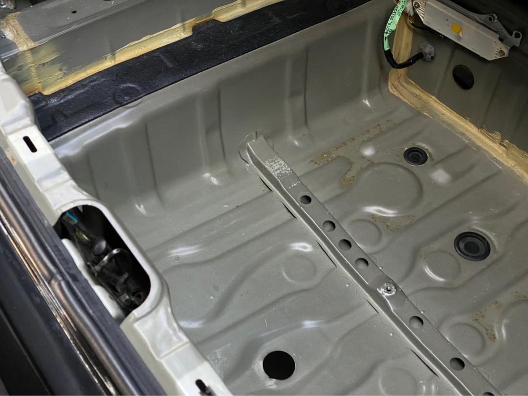 搞了辆“破烂不堪”05年凌志LS430，进厂翻新重造，复活又变新车