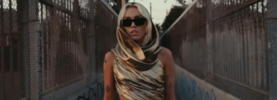 小个子大能量的“狼姐”，46岁依然是顶流