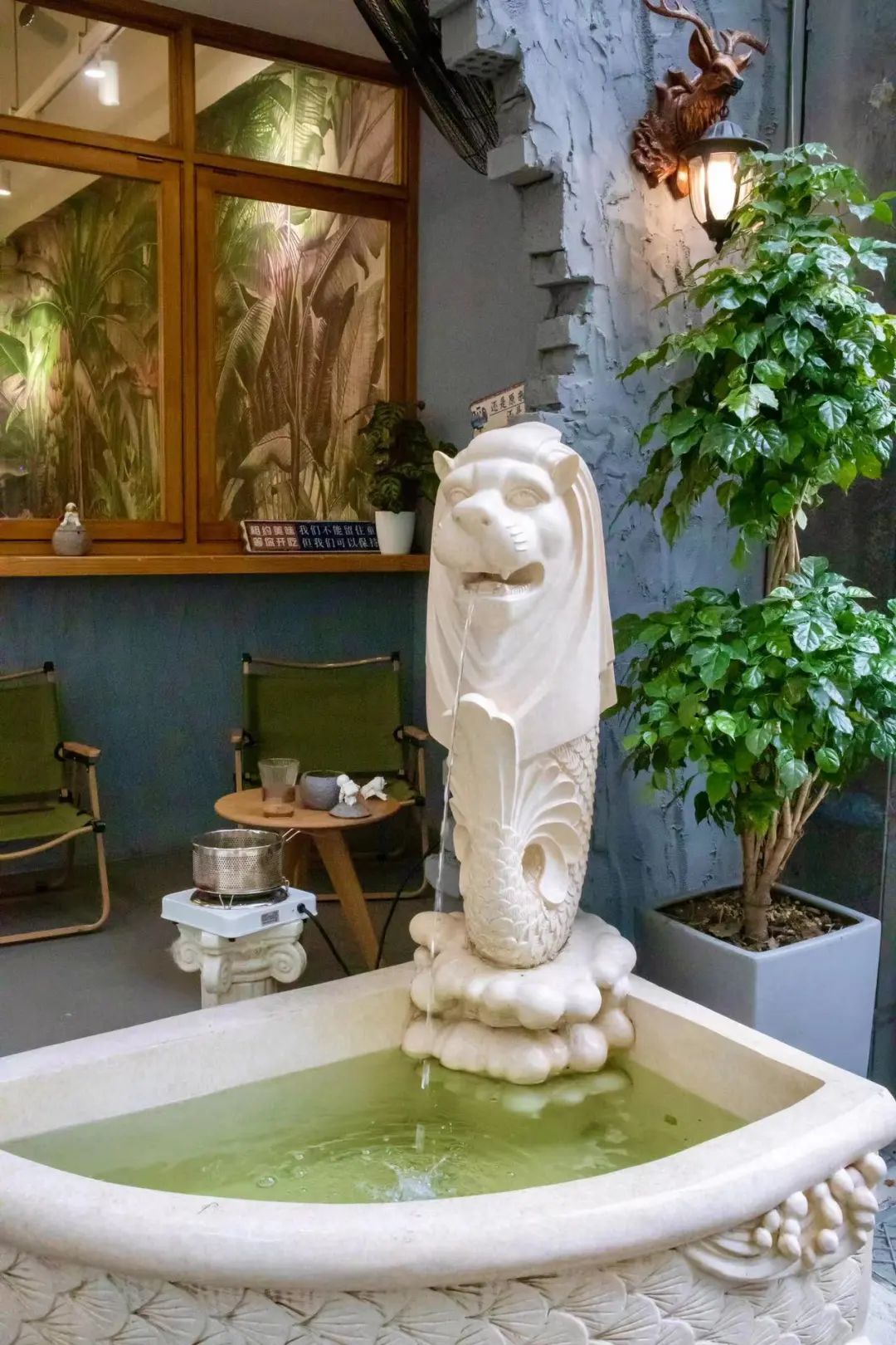 在这座充满松弛感的城市里，喝了两天咖啡