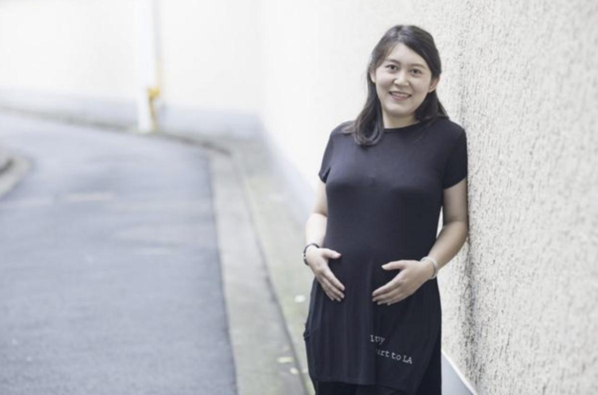 为什么有的孕妇4个月不显怀,孕妈一般几个月开始显怀