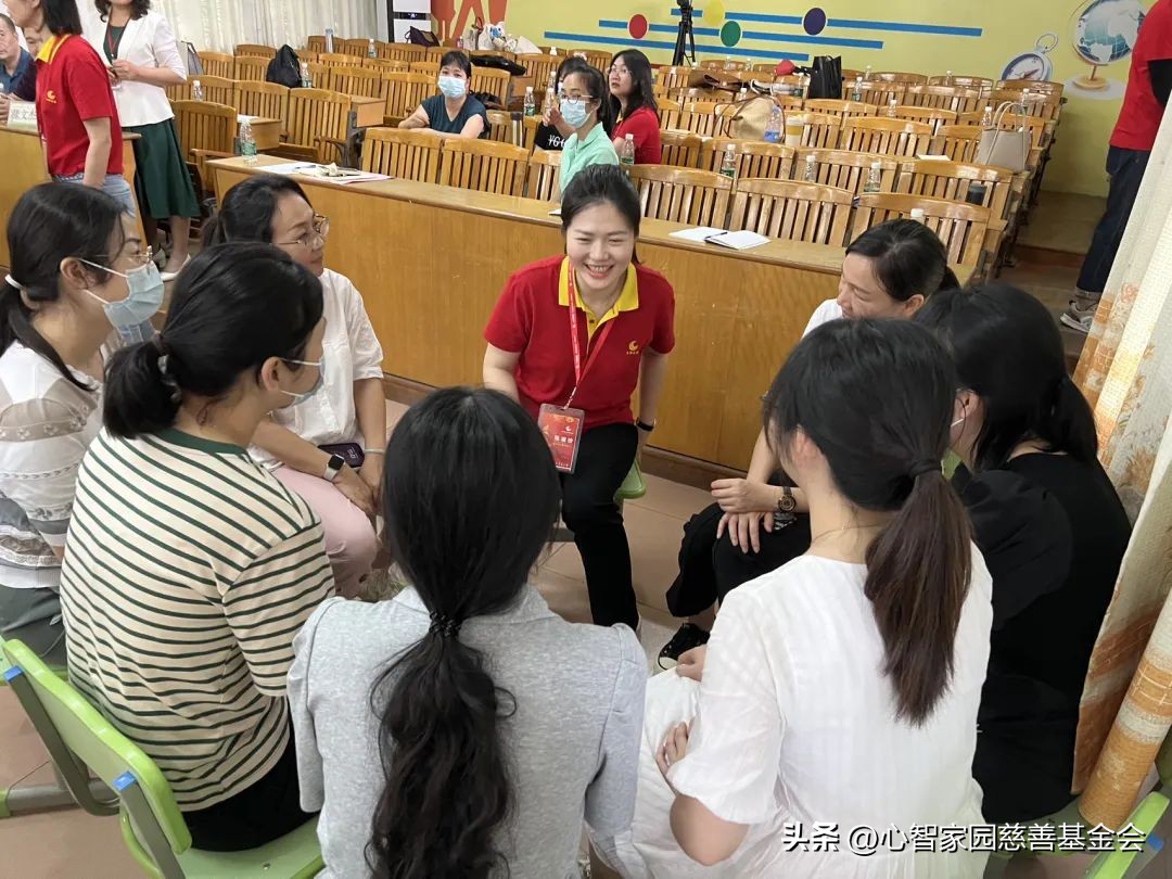 心康护童|到清远市开展童心飞扬——心康校园关爱公益沙龙（一）