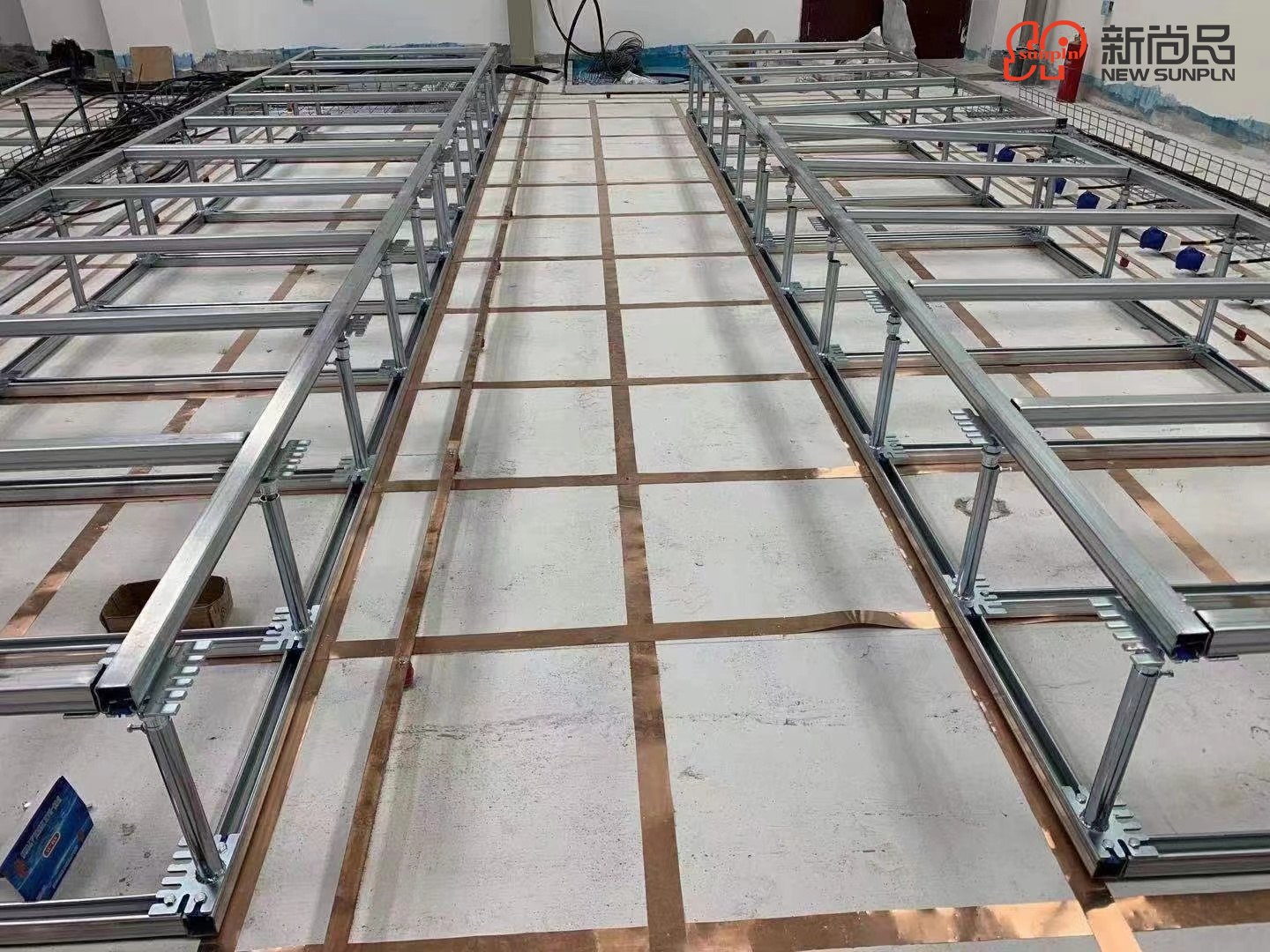 机柜底座,机柜底座安装示意图