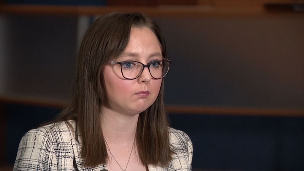 美国性侵丑闻案,美国女警性侵犯案