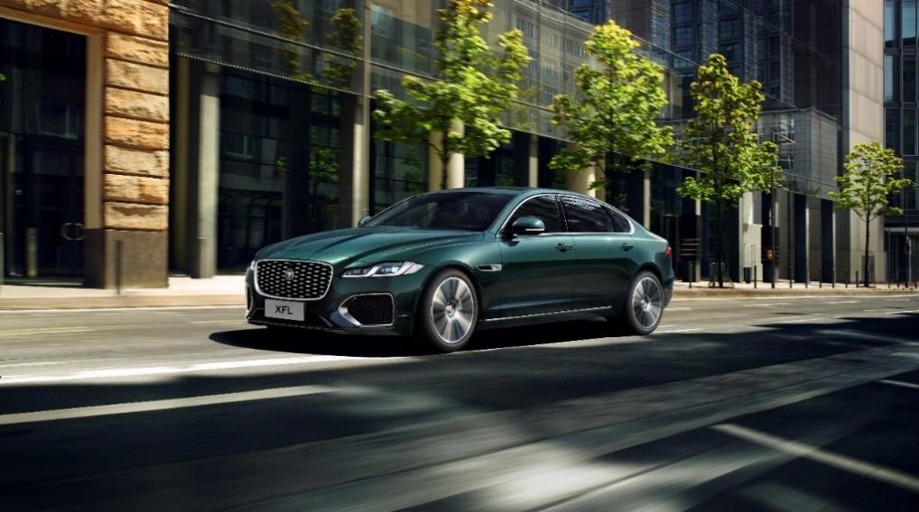 兼顾运动与豪华试驾全新捷豹xel,捷豹xelp250赛道