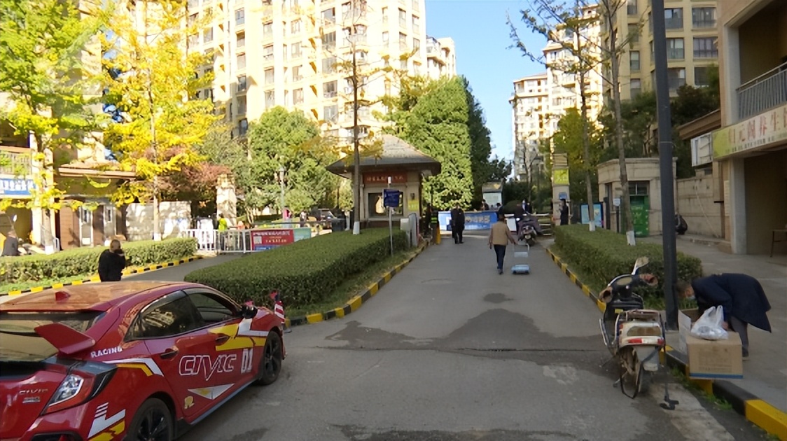 记者实地探访生活物资保障,记者实地探访封控区物资配送