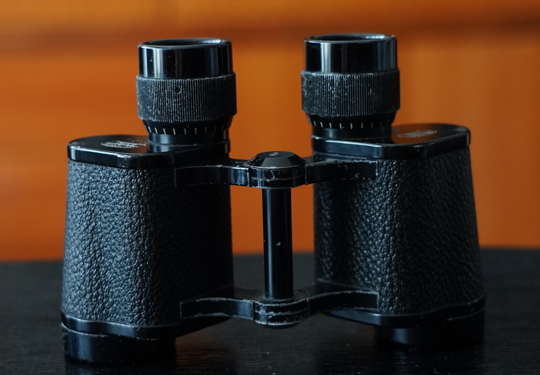 战争时期的老式军用望远镜,战争年代的18倍望远镜