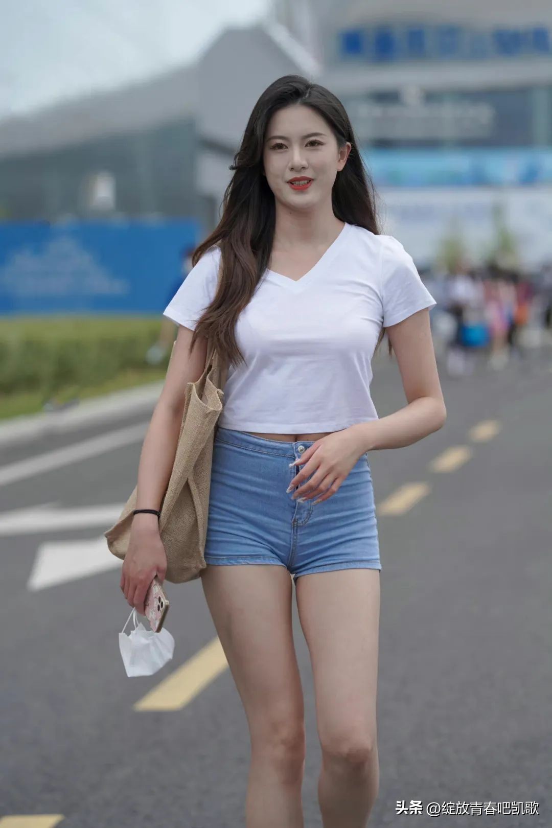 皮粉色高跟鞋搭配什么颜色的裙子,浪漫精致的粉色高跟鞋满满少女心