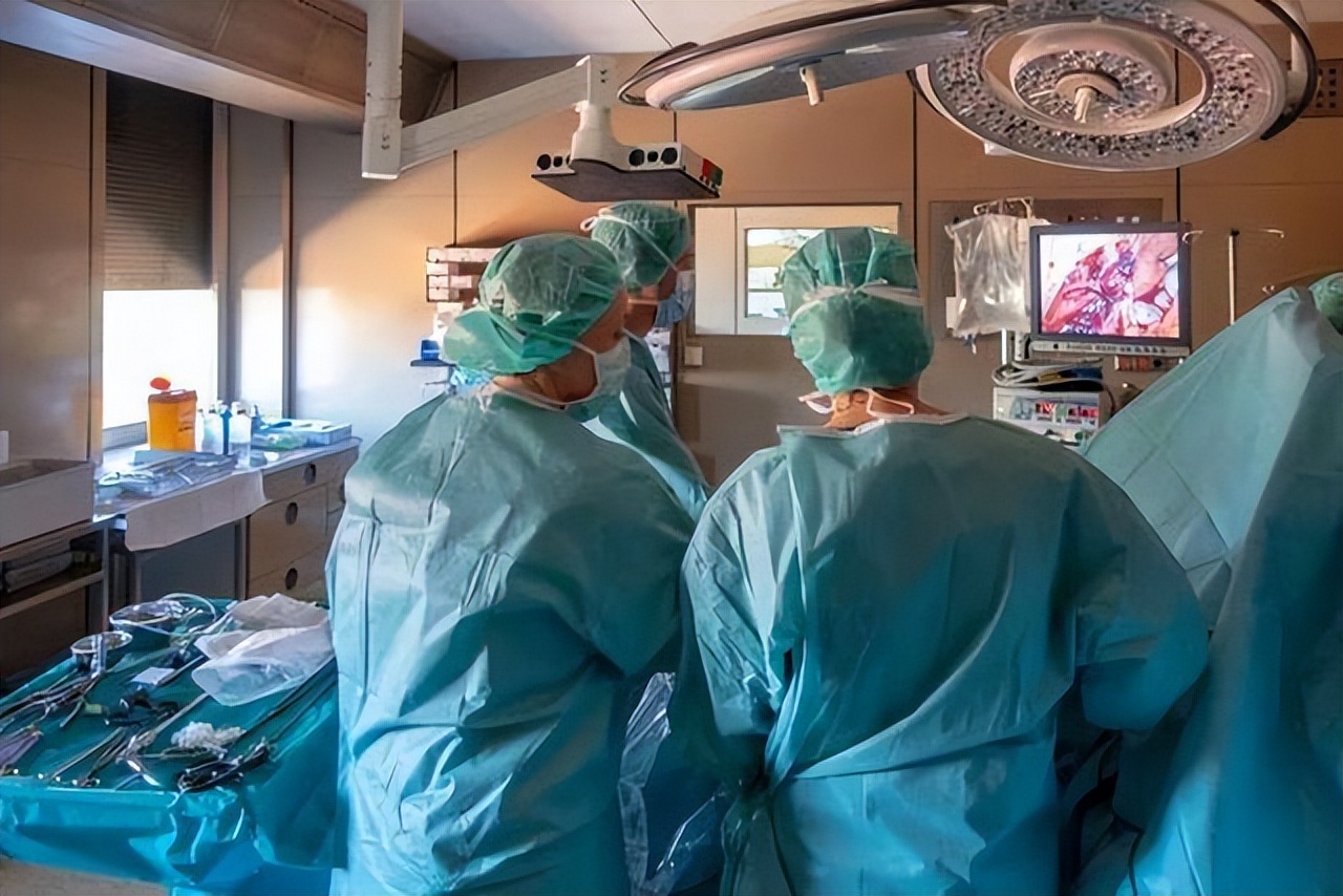 无痛肠镜和普通肠镜有什么区别,肛肠科做无痛肠镜多少钱