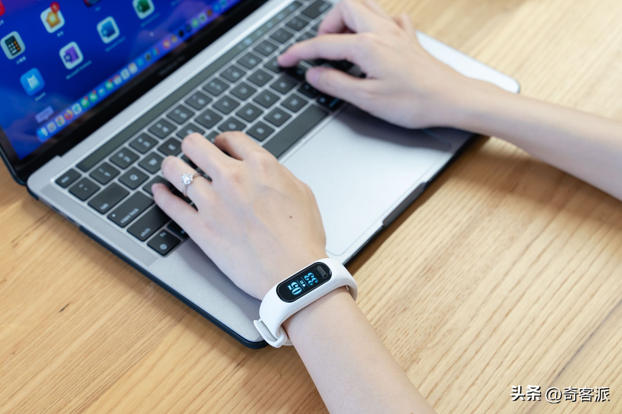 garmin浣虫槑smart5鏅鸿兘鎵嬬幆nfc,浣虫槑杩愬姩鎵嬬幆garminsmart5