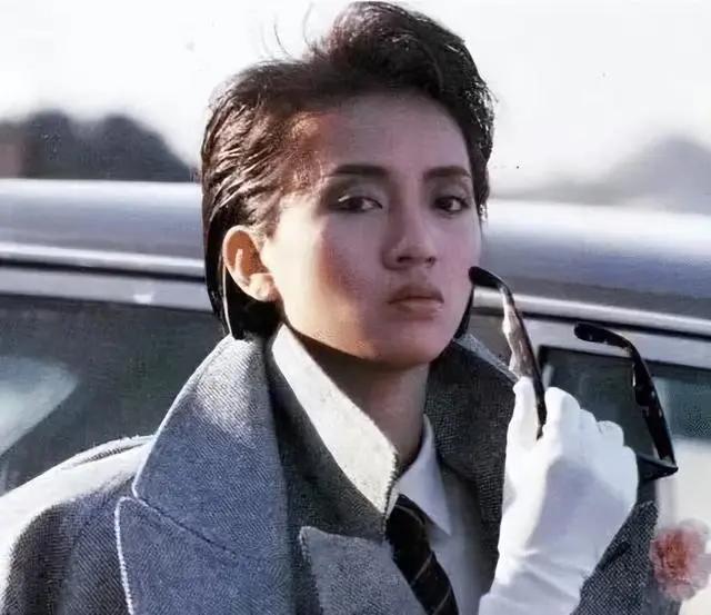 刘德华27岁的电影视频,刘德华几岁向吴倩莲求过婚