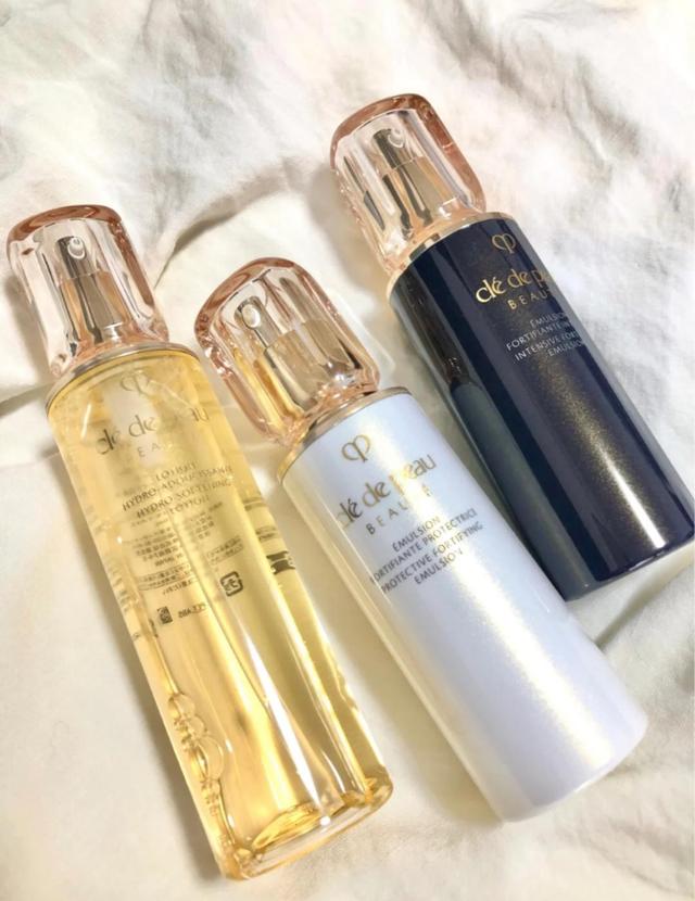 夏季补水养肤水乳怎么用,夏天水乳紧致美白