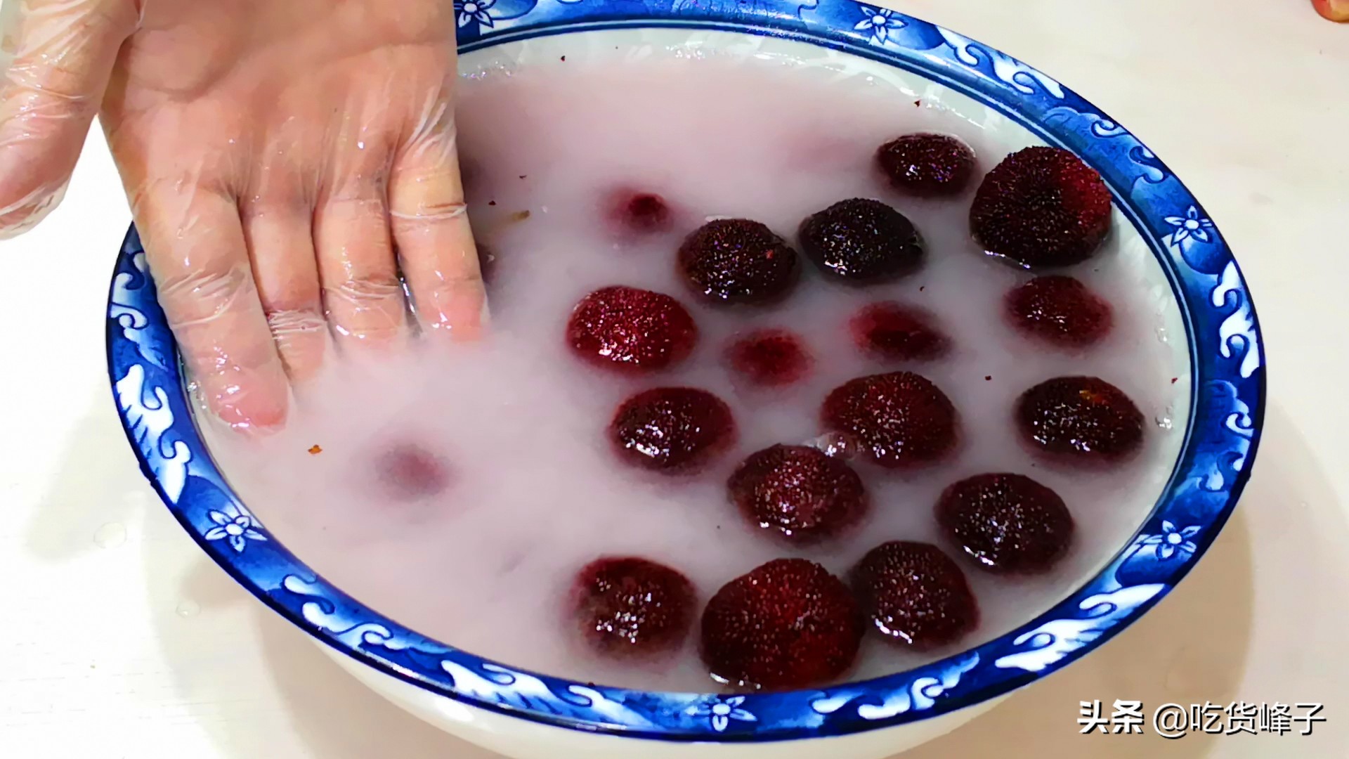 洗杨梅用什么淀粉,洗杨梅的做法