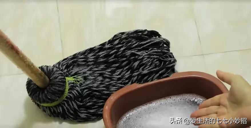 蟑螂药不要买了教你一个土办法,买了蟑螂药后家里蟑螂不出现了呢