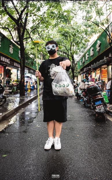 上海最好吃最便宜的火锅在哪里,上海最好吃的小吃在哪几条路上