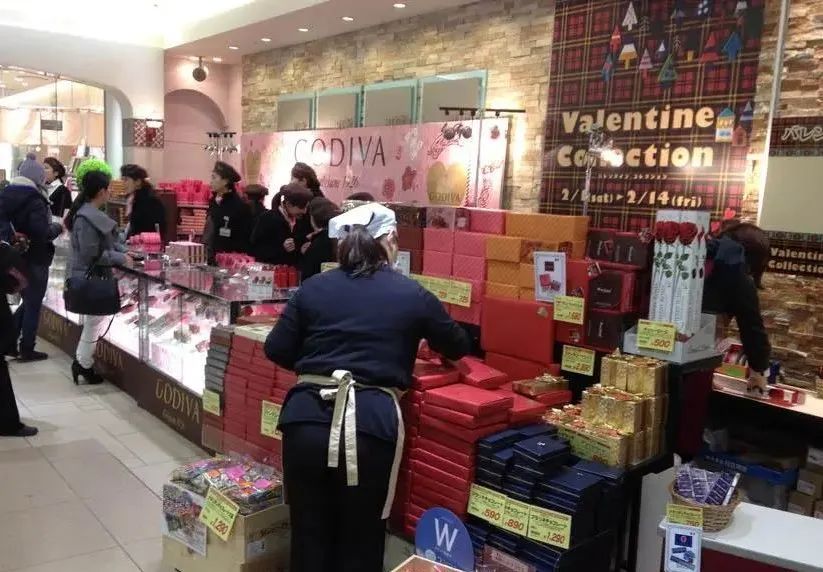 情人节送巧克力代表什么意思,在日本情人节送巧克力