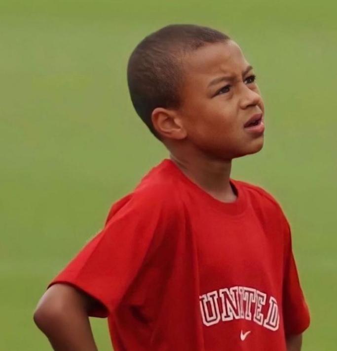 足坛明星小孩,足坛球星萌娃视频