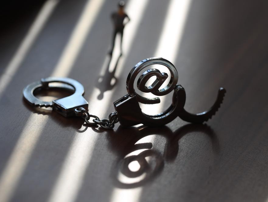 公众号转载别人资料触犯法律吗,微信公众号发布案子内容犯法吗