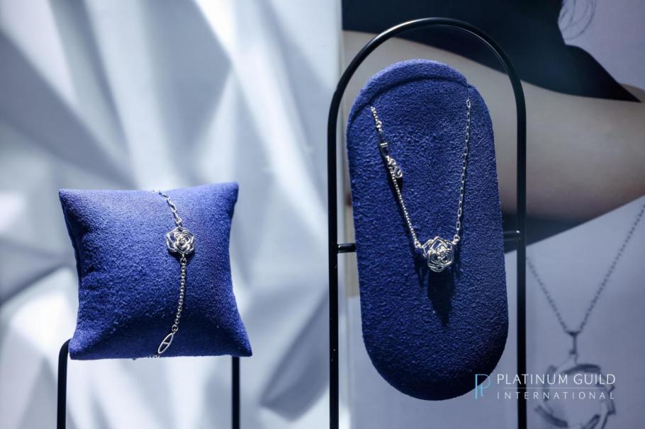 温柔自有力量，因铂金更坚定