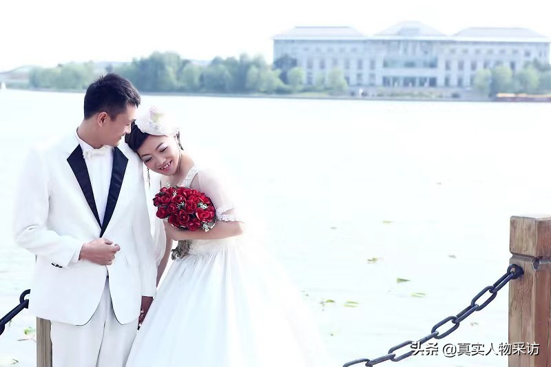 两口子在新加坡打工,在新加坡打工的东北夫妻