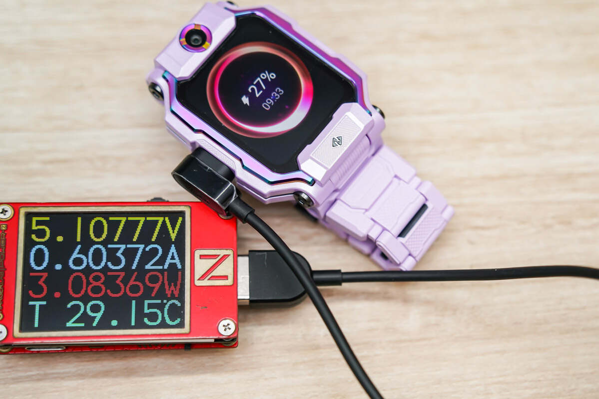 小天才儿童电话手表z7测评,小天才z9手表后面有时闪红光