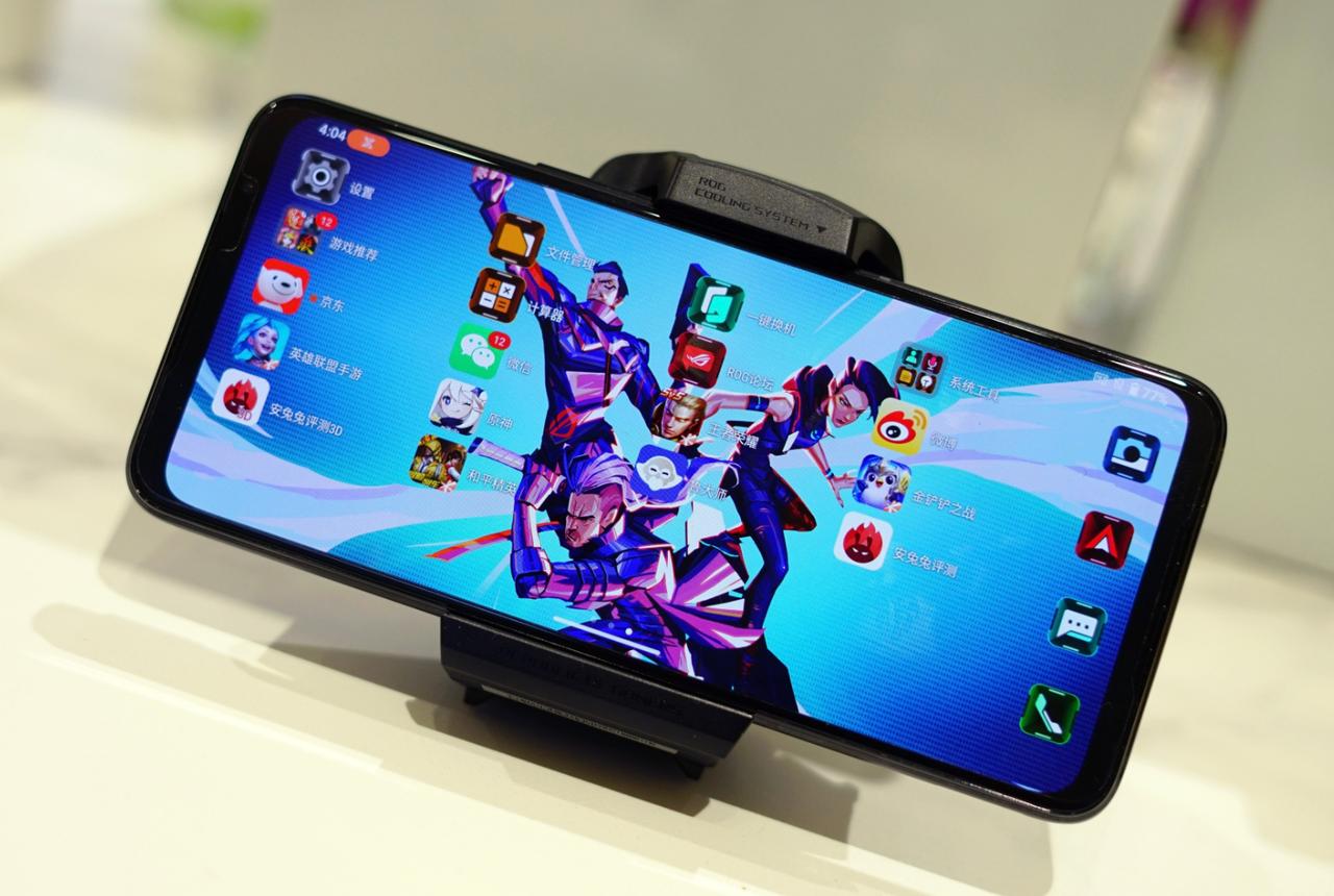 小贵但能撑大学四年的手机：除了iPhone，看这三款骁龙8Gen2旗舰