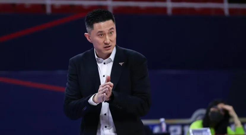 浙江广厦男篮换帅,浙江队主教练王世龙说辽宁队