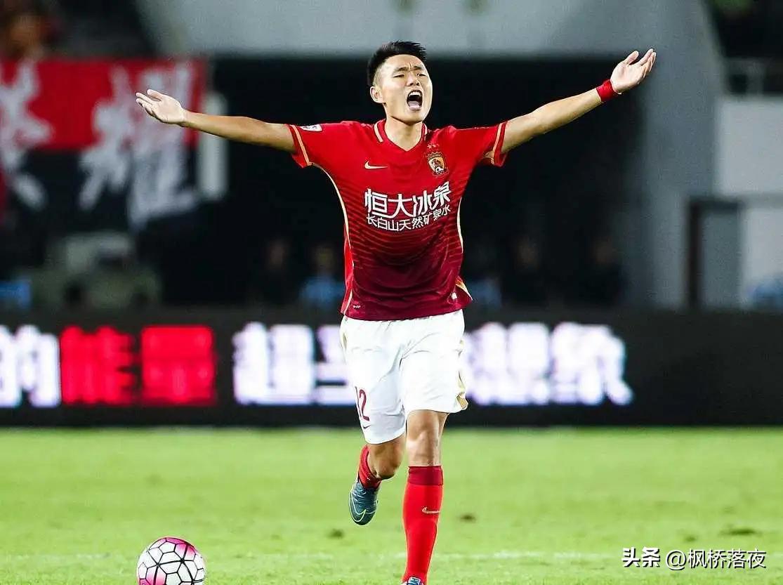 高速插上不停球一脚世界波！25岁飞翼再度闪光，恒大当初没用好他