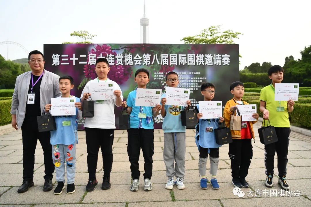 槐香四溢沁入八荒,槐香四溢