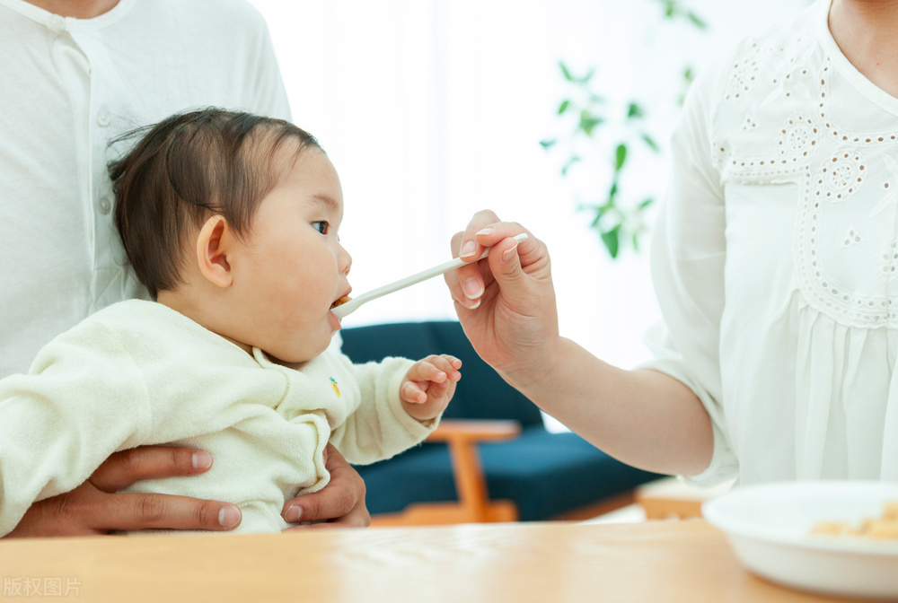 九个月宝宝一直不吃奶怎么办,九个月宝宝一直吃奶不睡觉怎么办