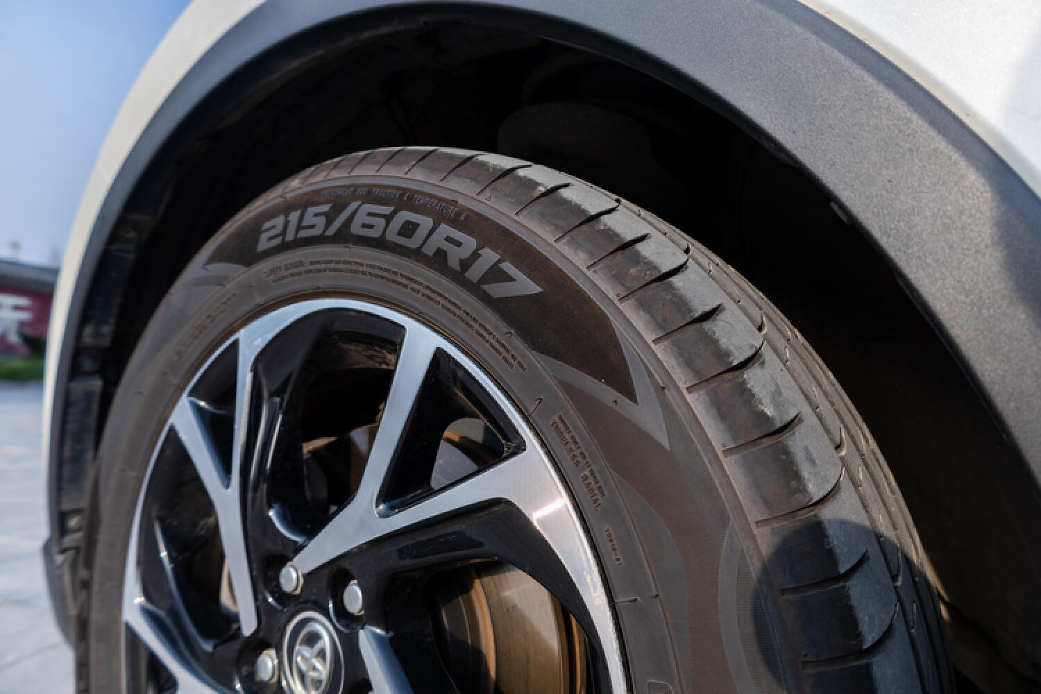 支点轮胎,支点轮胎和雷神轮胎对比图