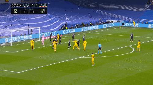 8连胜皇马2球完胜继续领跑,哈维巴萨反击皇马