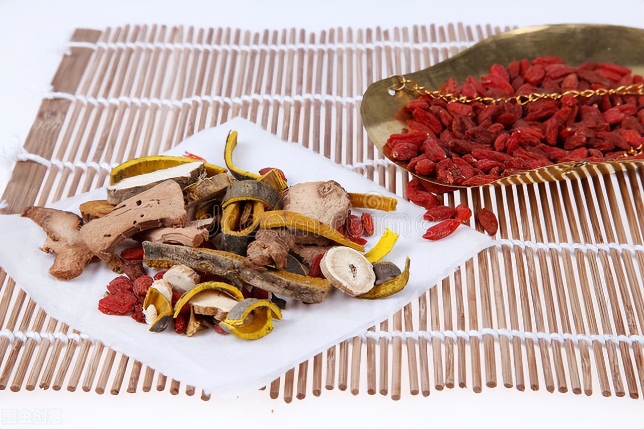 肾阴阳双虚脾虚肝火旺肾精亏损,肝火旺滋阴潜阳