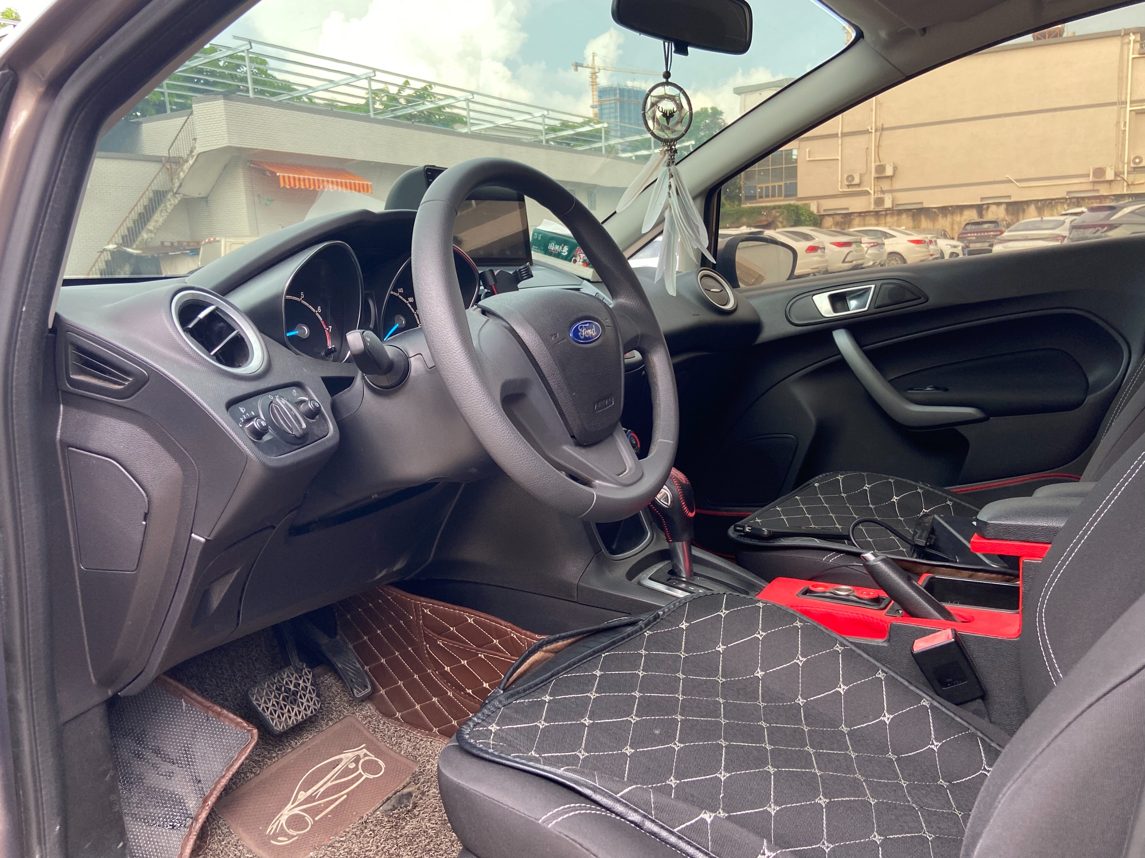 福特嘉年华13年手动二手车价格,2011年福特嘉年华二手车多少钱