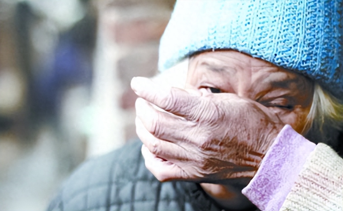 丈夫把工资全上交给母亲离婚,老公工资都交给婆婆妻子提离婚