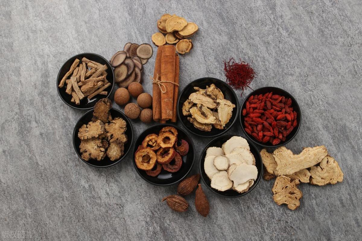 详细讲股骨头坏死的治疗方法,怎么能治疗股骨头坏死