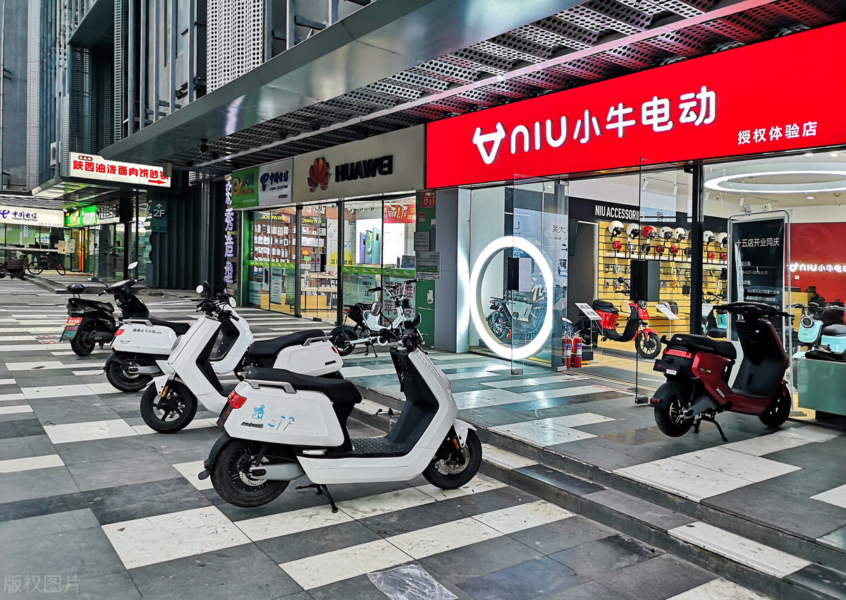 雅迪冠能e10和艾玛指挥官续航能力,雅迪爱玛台铃电动车哪种最好