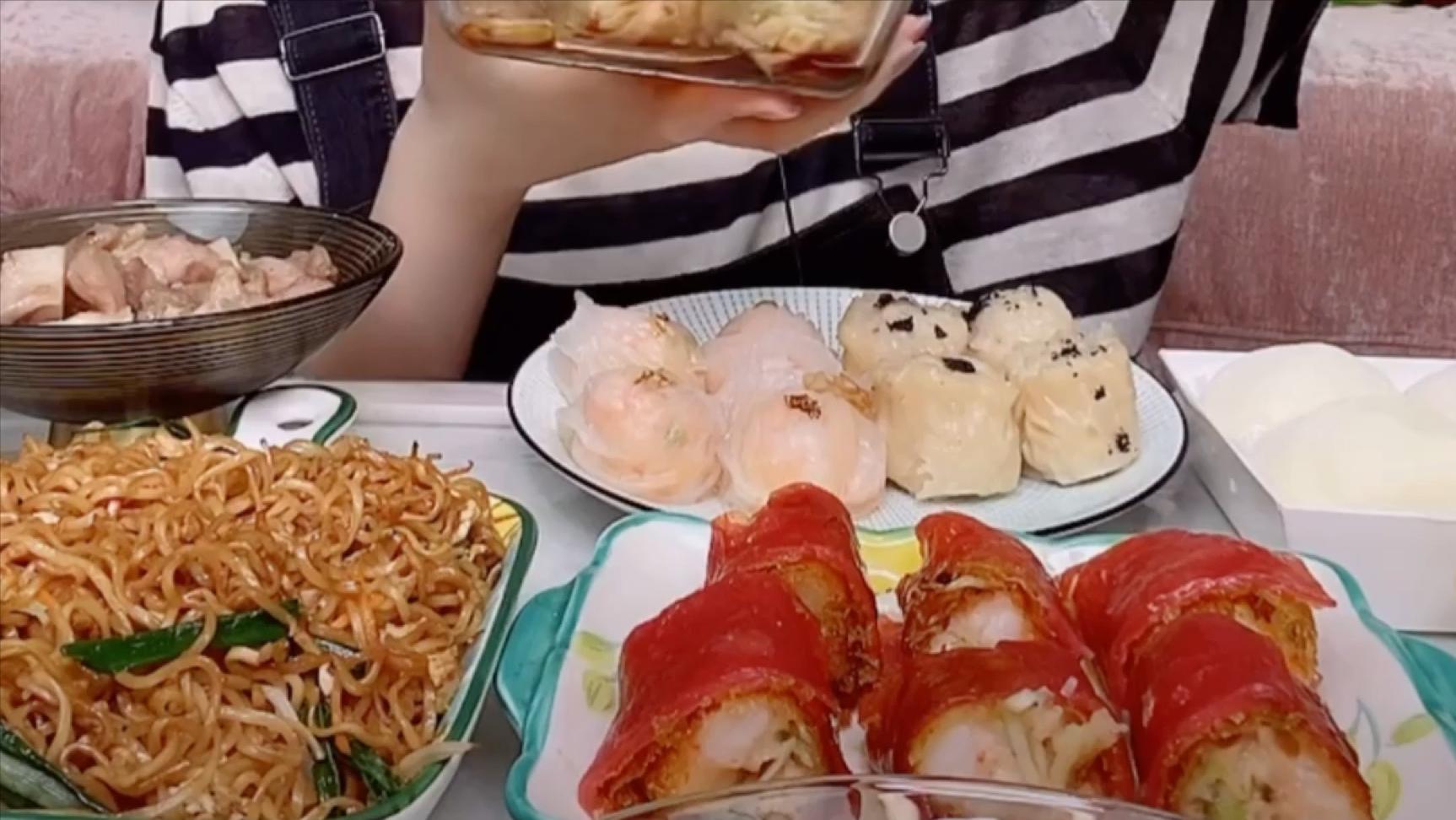 泛娱乐时代下，网络“吃播”文化的发展历程、发展因素有哪些？