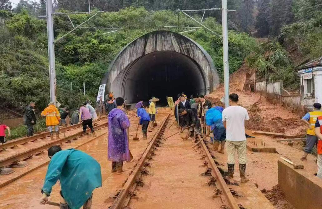 杨勇壮烈牺牲,杨勇殉职烈士
