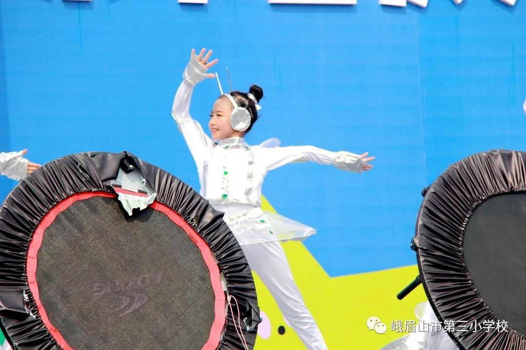 峨眉三小六一儿童节活动,艺展风采2019