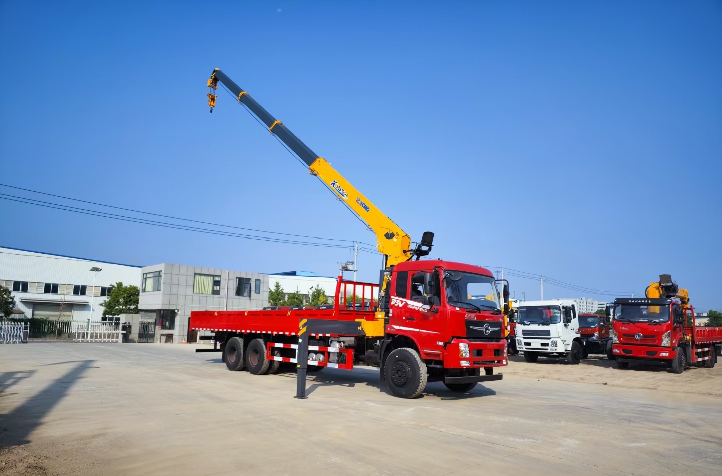 东风五吨随车吊价格是多少,陕汽5吨随车吊价格是多少