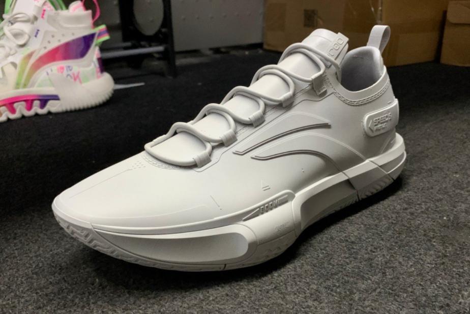 驭帅16v2与闪击9,李宁闪击第7代拖鞋