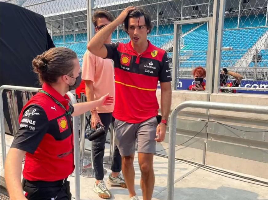 水逆撞头！赛恩斯赛前撞破头，二练又遭遇撞车退赛