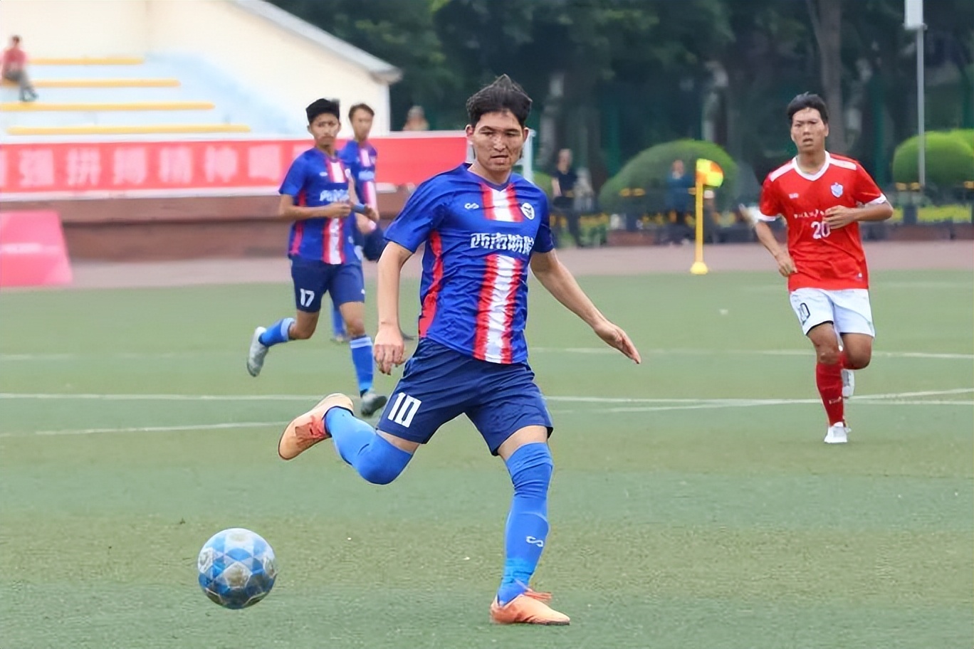 第四届贡嘎杯足球赛西南科技大学,贡嘎杯足球比赛西南民族大学回放