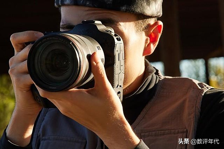 佳能最强的微单相机：30张/秒连拍，体育赛事，野生动物拍摄神器