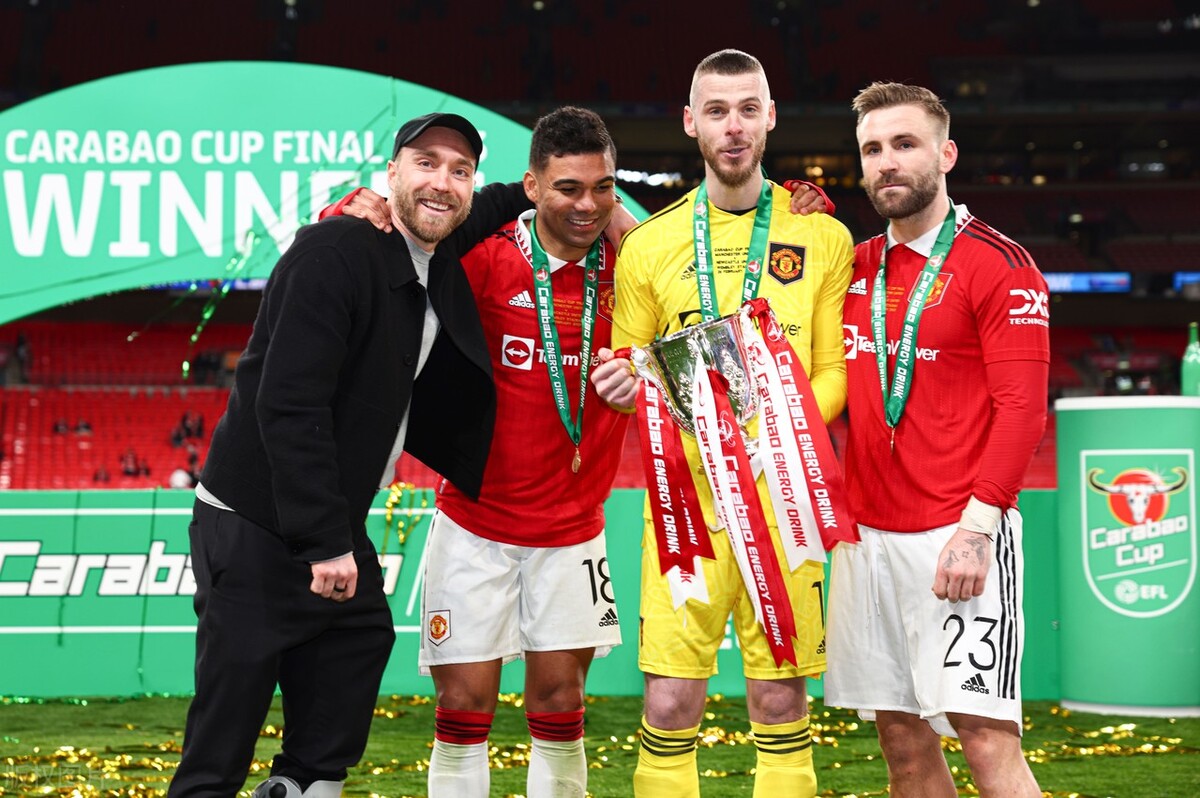 曼联夺冠曼联歌响起,曼联联赛杯夺冠庆典