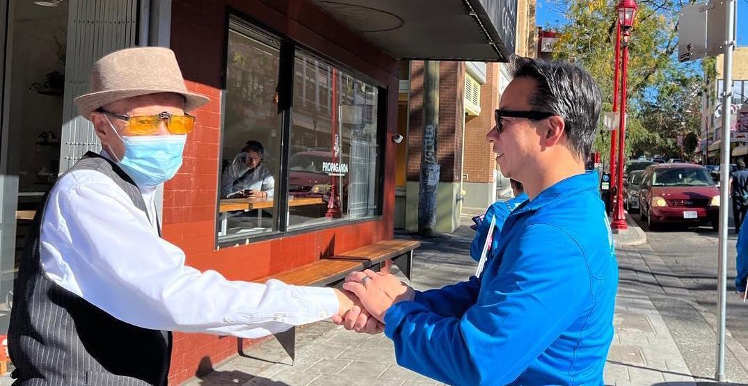 建市136年,温哥华迎来首位华裔市长,他为何能创造历史?