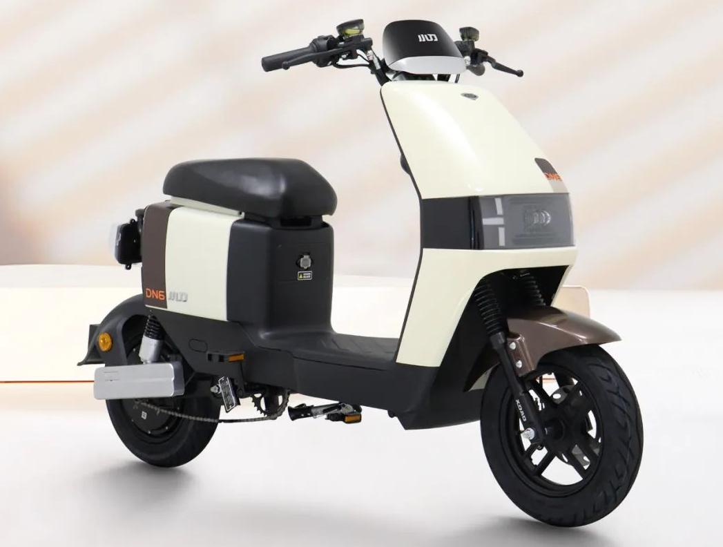 小刀爱玛雅迪电动车质量比较,雅迪爱玛台铃小刀电动车哪个好